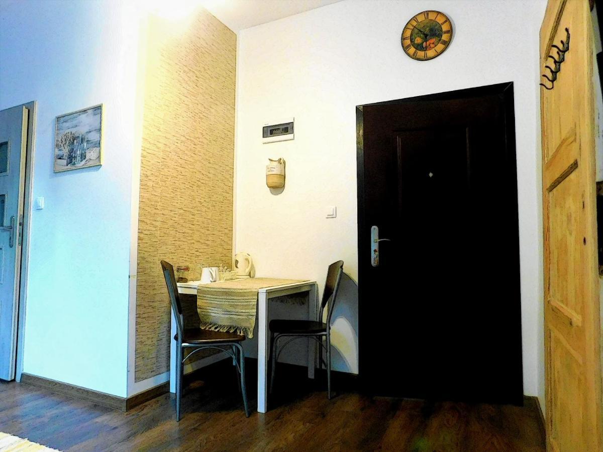 Stara Szkolas7 Noclegi,Mzajezierze 8 14-330 Mazury Maldyty Ngoại thất bức ảnh
